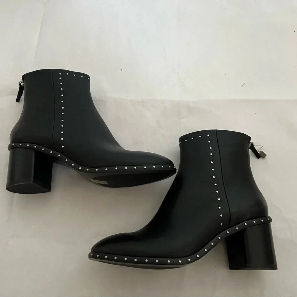 Lola Cruz Womens Black Studded Ankle Boots EUR 39 Us 9 NWB
